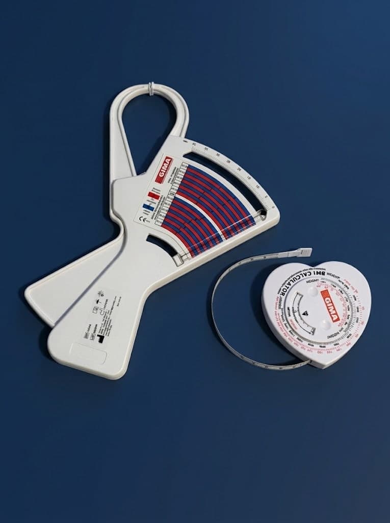Il kit Beyond Scale: plicometro Gima e metro da corpo Gima